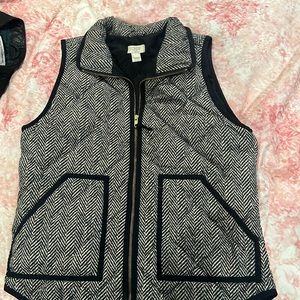 J crew black/white vest